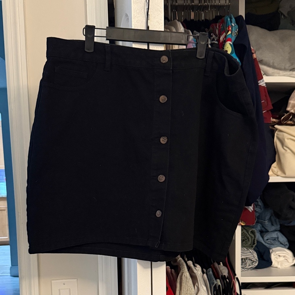 SHEIN Black Buttoned Denim Mini Skirt